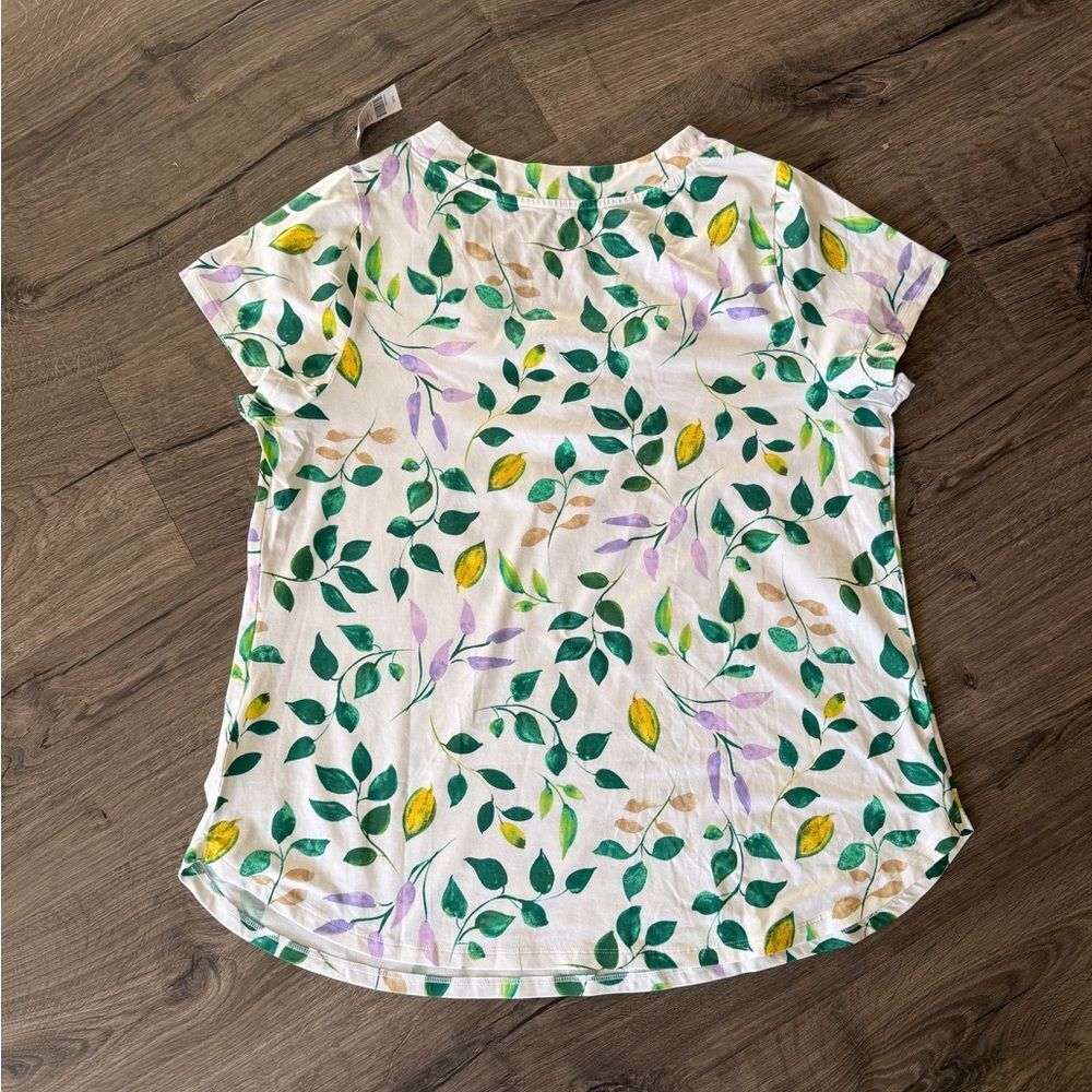 Lane Bryant Short Sleeve V-Neck Top size 14/16 - Picture 3 of 6